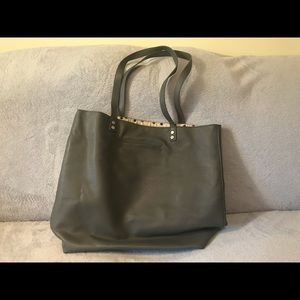 Thirty-One purse